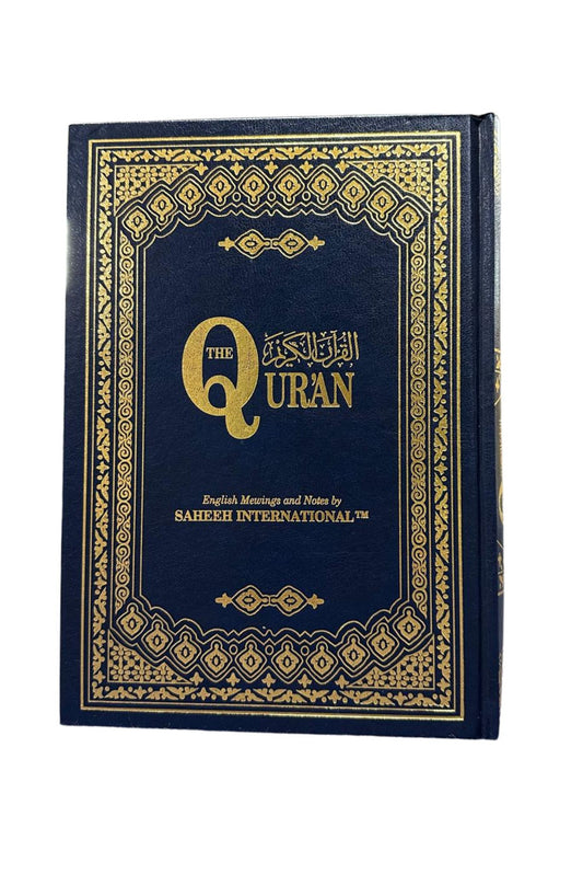 Coran Sahih International, texte arabe, traductions et notes en anglais, grand format relié.